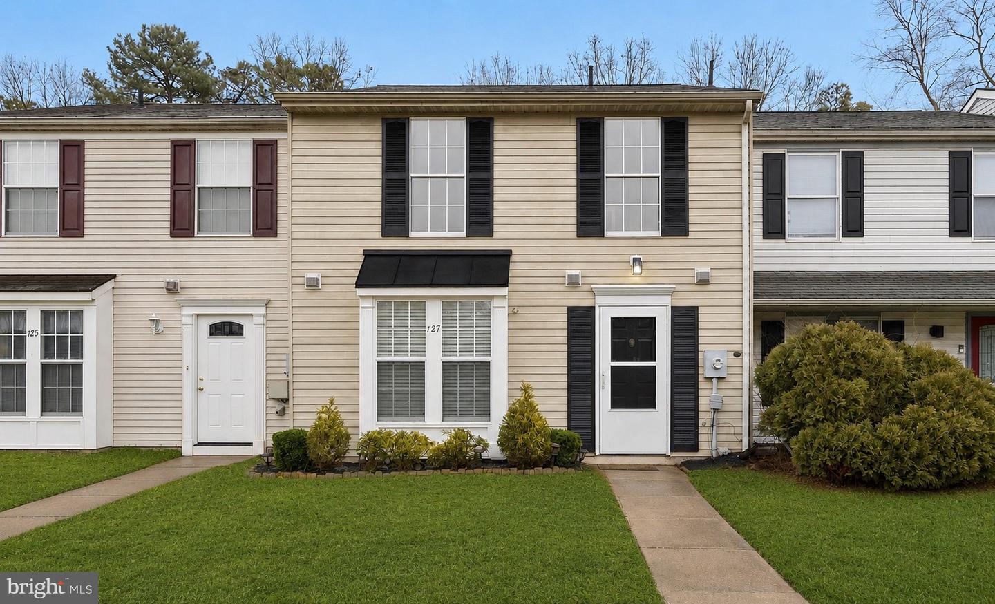 127 VILLA KNOLL CT Property Photo 1