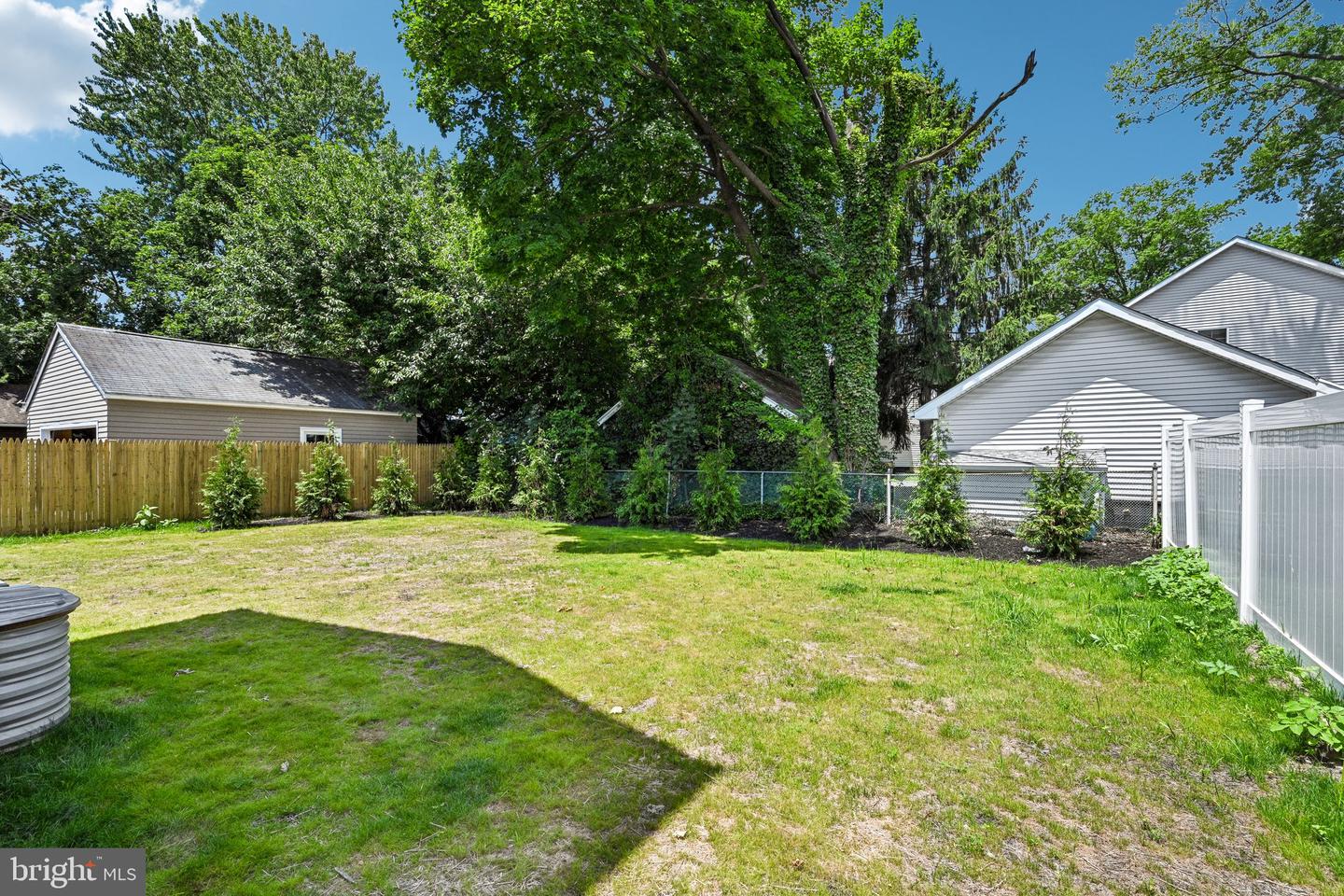 123 Hawthorne Ave Property Photo 61