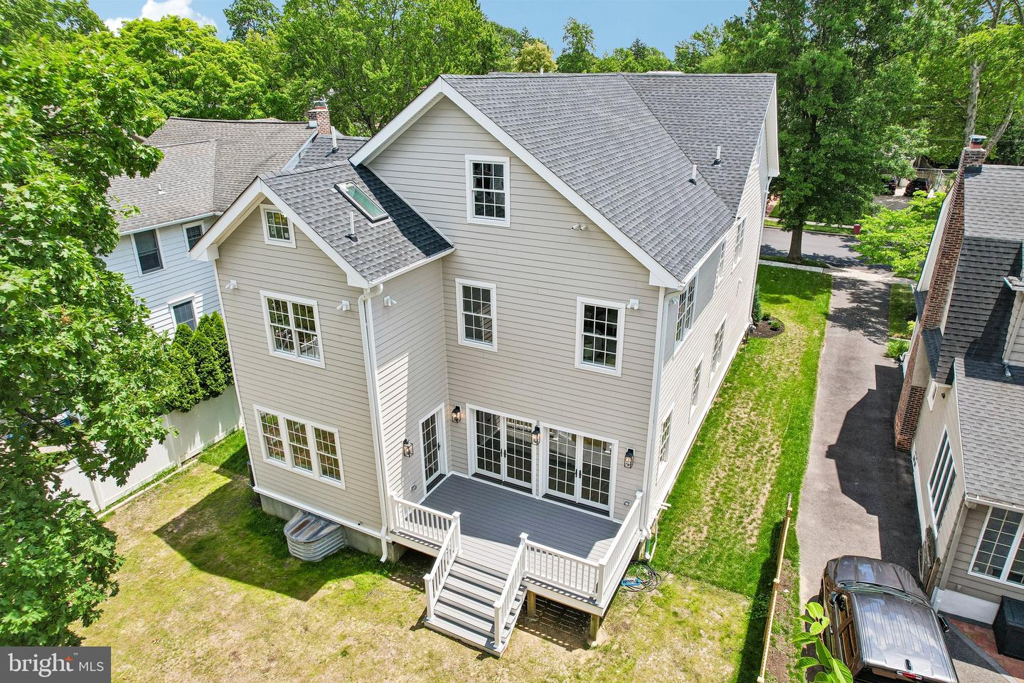 123 Hawthorne Ave Property Photo 85