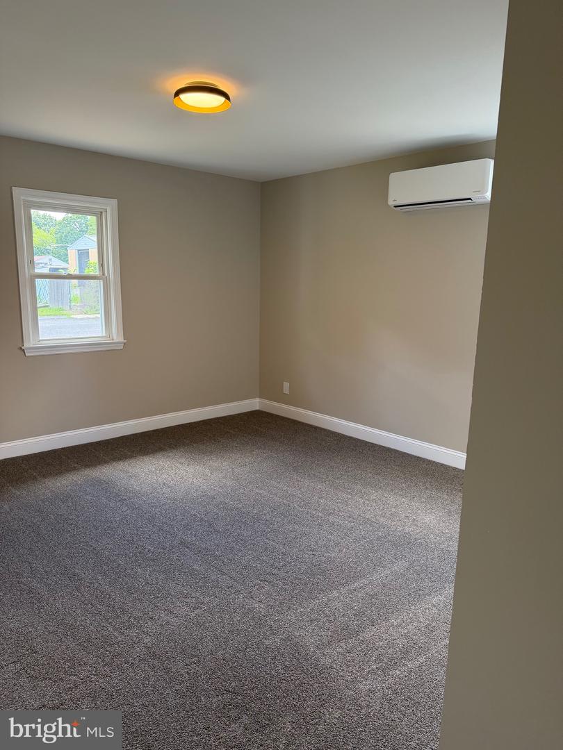 9 E Williams Ave Property Photo 11