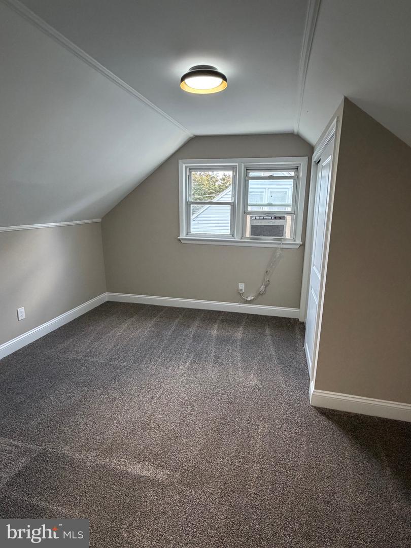 9 E Williams Ave Property Photo 18