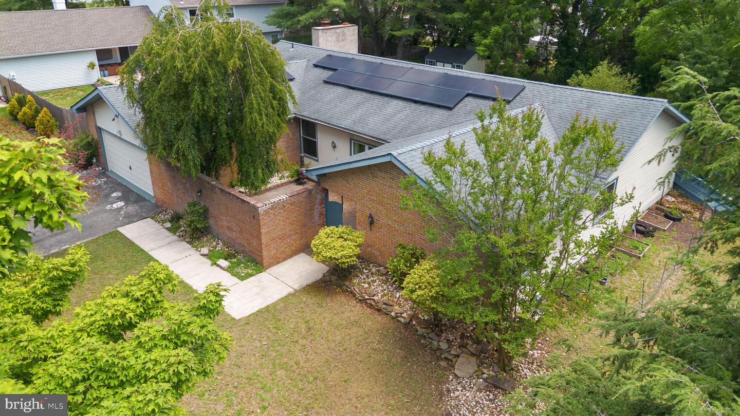 4 Steven Dr Property Photo 2