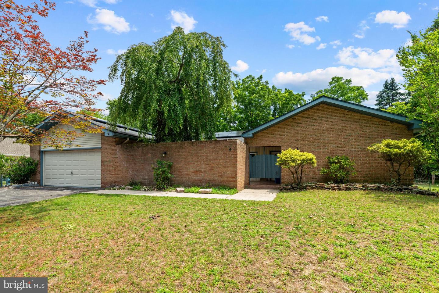 4 Steven Dr Property Photo 3