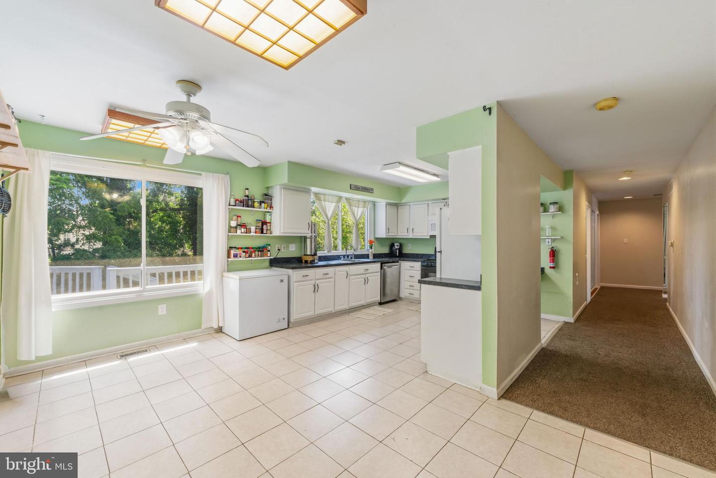 4 Steven Dr Property Photo 8