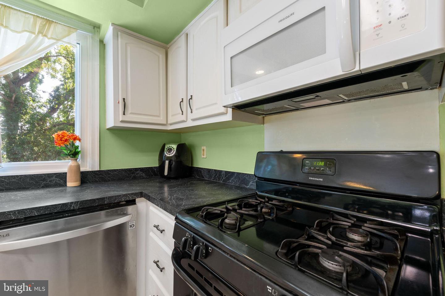 4 Steven Dr Property Photo 12