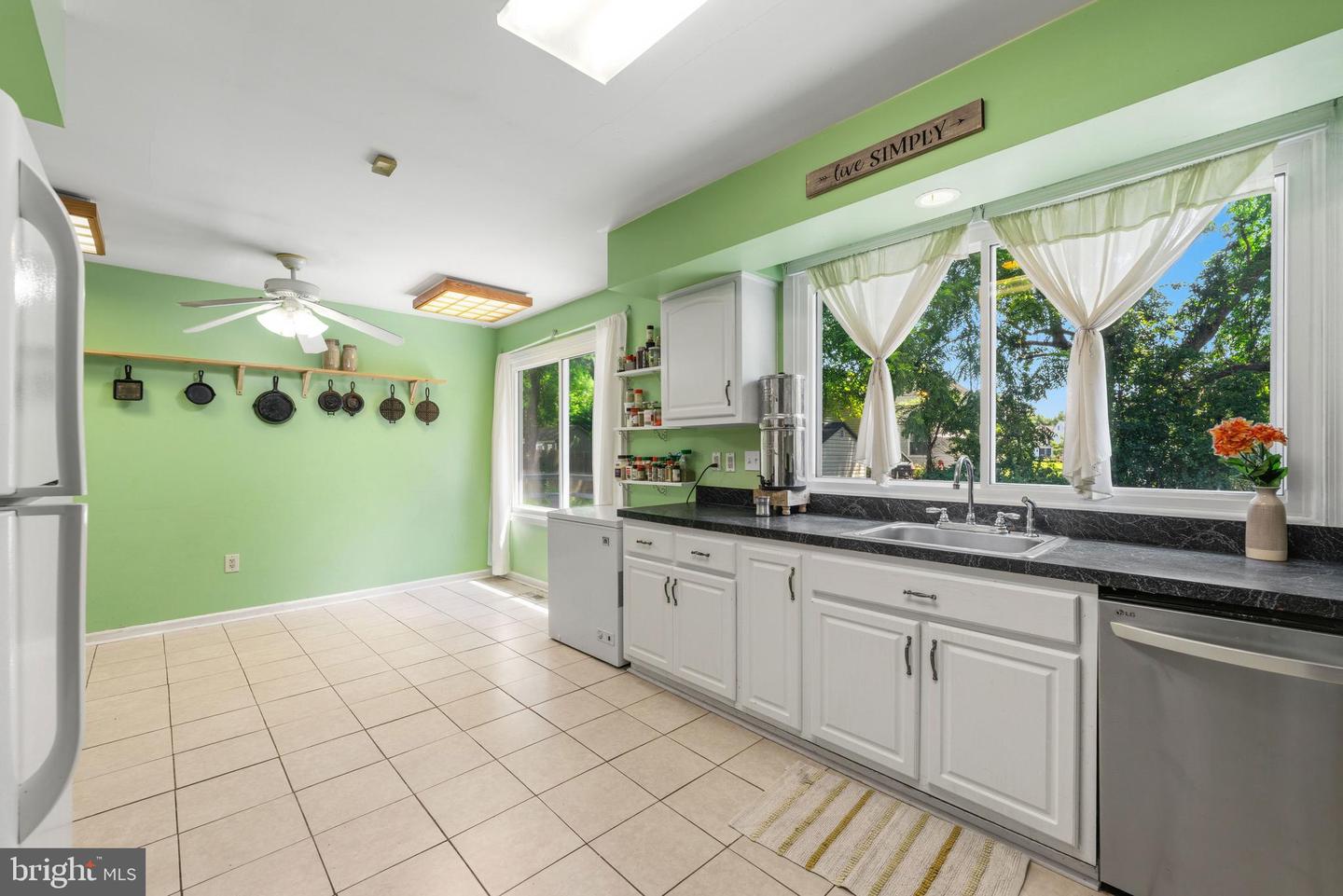 4 Steven Dr Property Photo 13