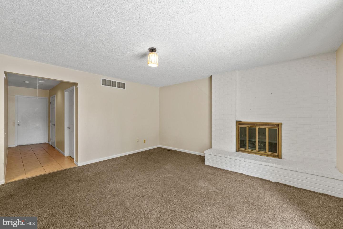 4 Steven Dr Property Photo 16
