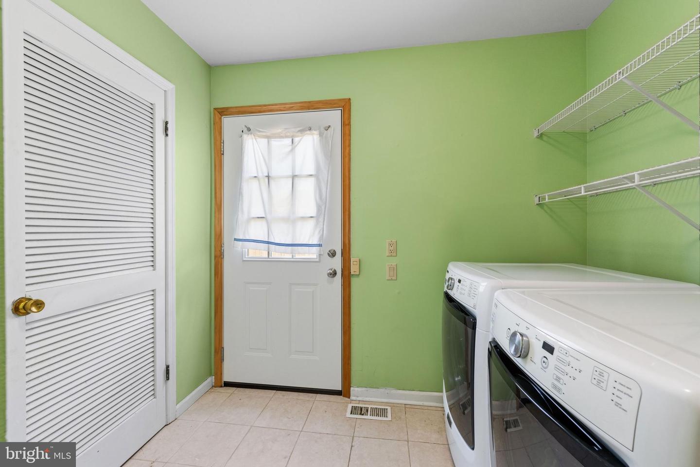 4 Steven Dr Property Photo 18