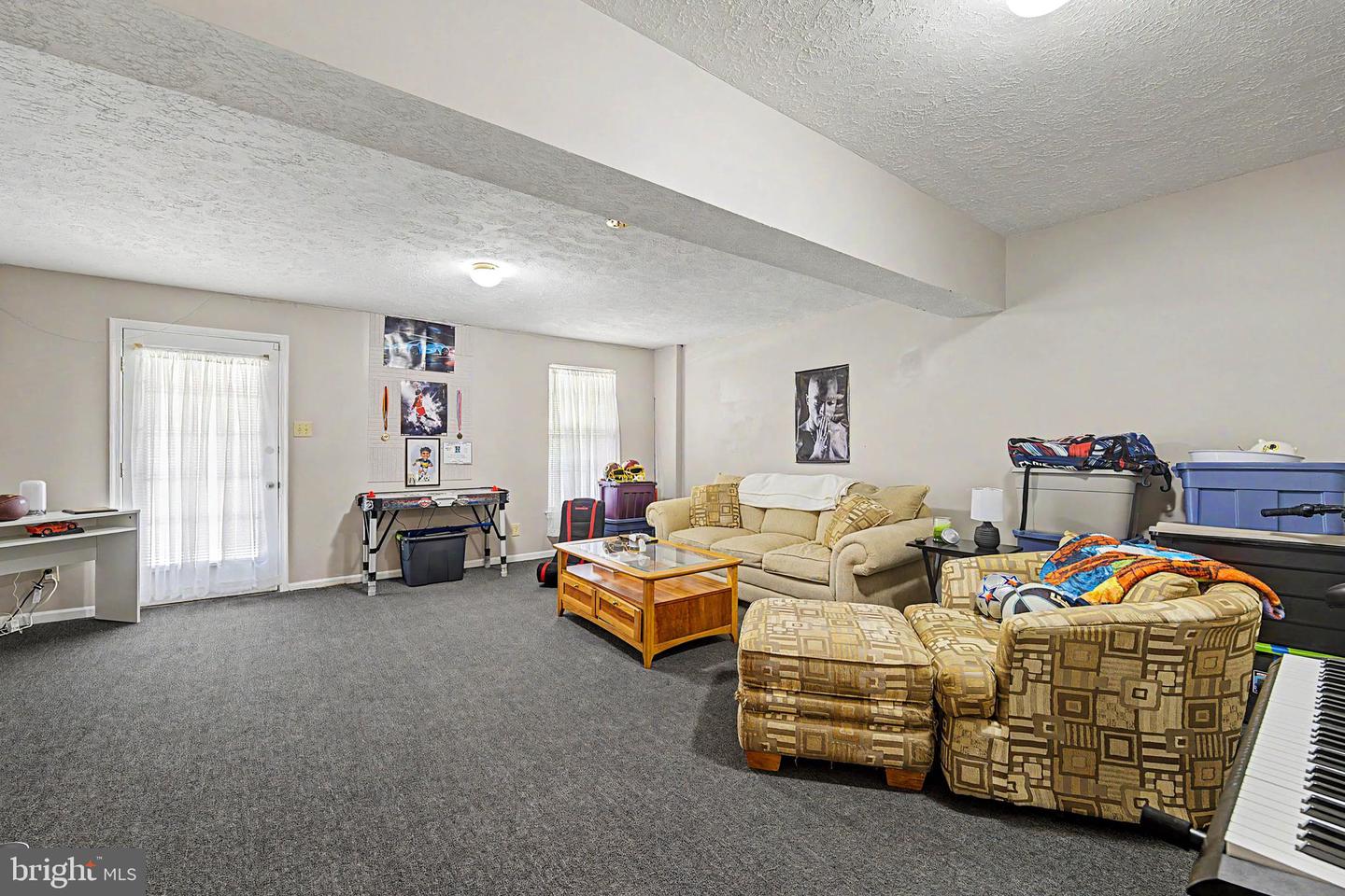 75 Pebble Ln Property Photo 29