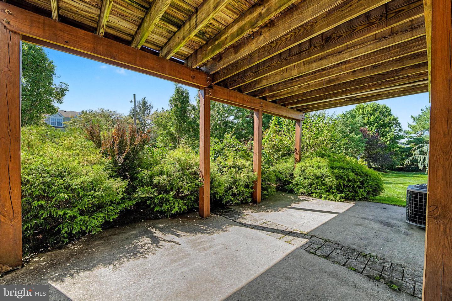 75 Pebble Ln Property Photo 31