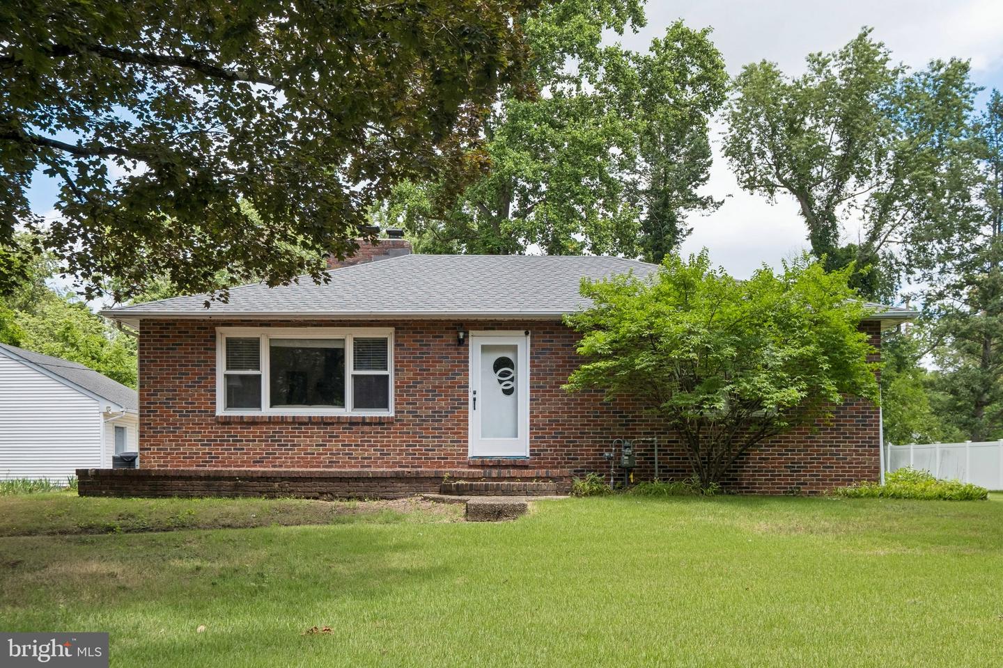 515 Almonesson Rd Property Photo 1