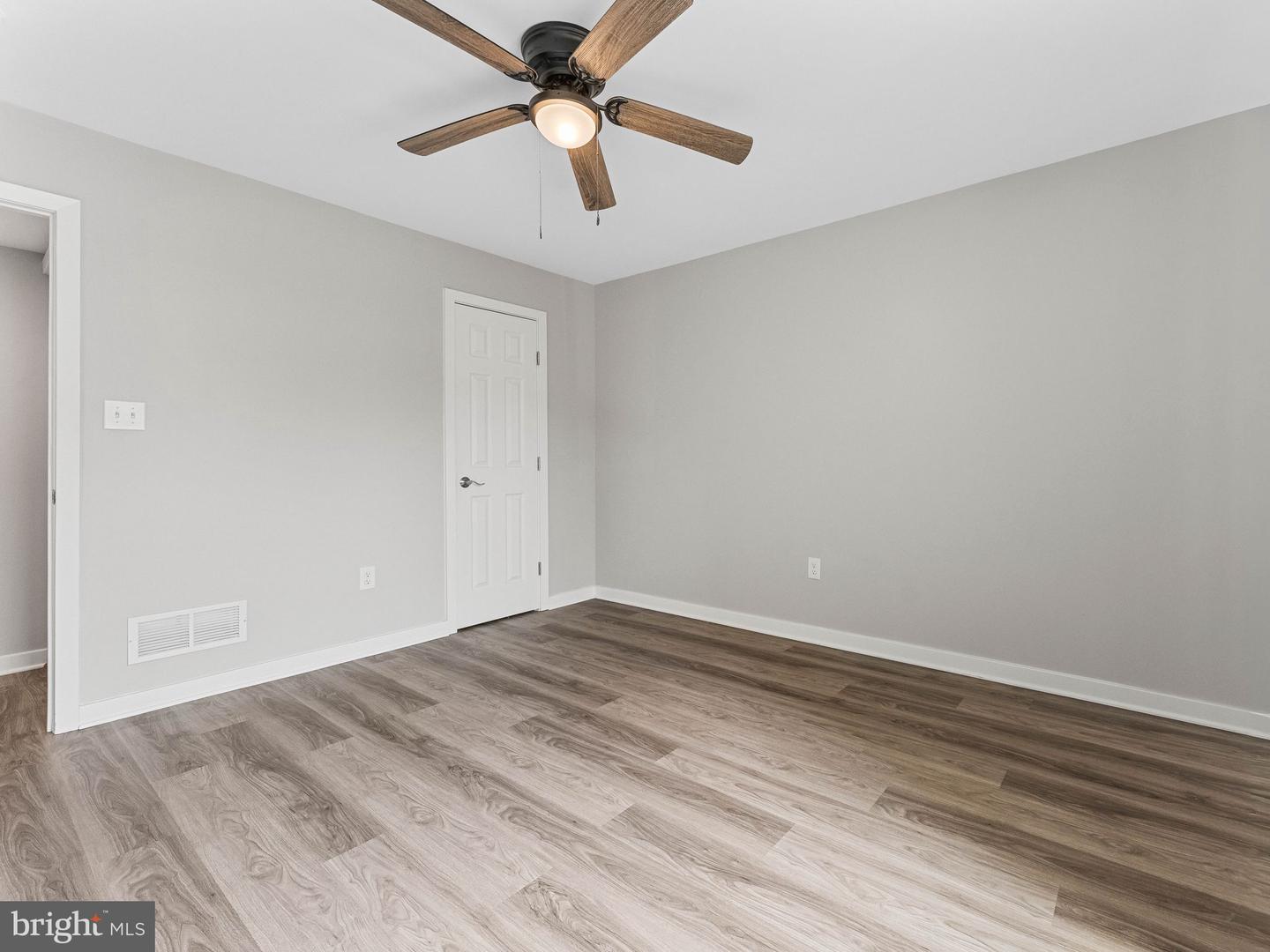 1203 Roberts Way Property Photo 15
