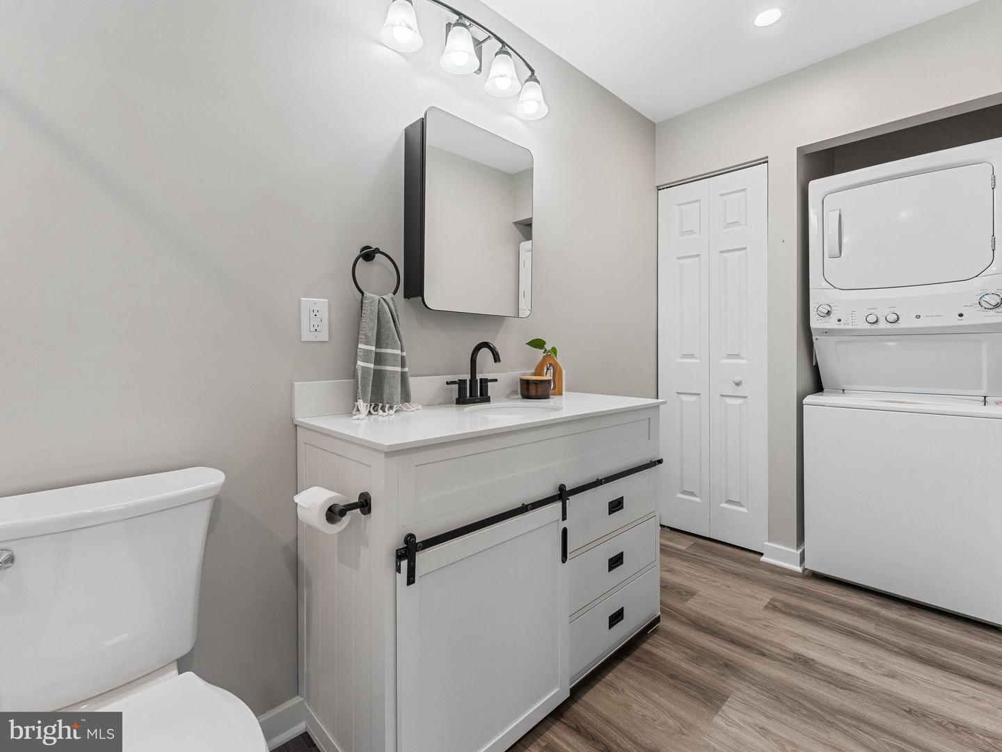 1203 Roberts Way Property Photo 16