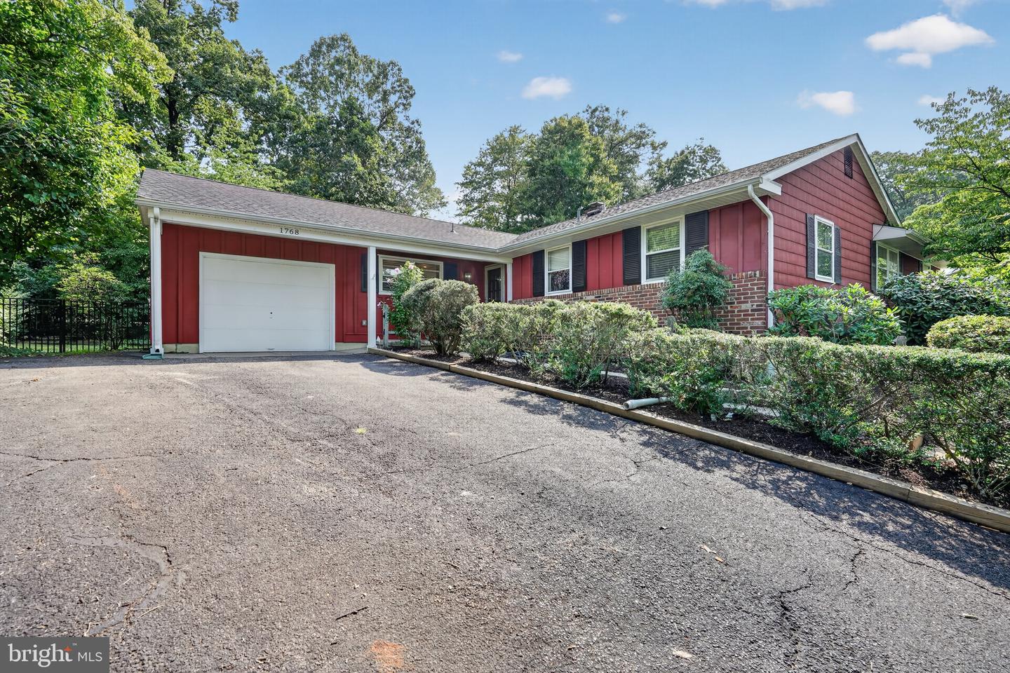 1768 Lark Ln Property Photo 1