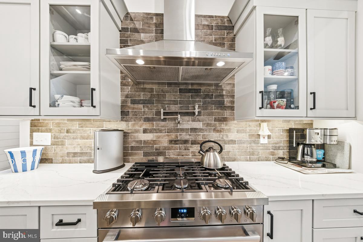 12 Lafayette Ave Property Photo 9