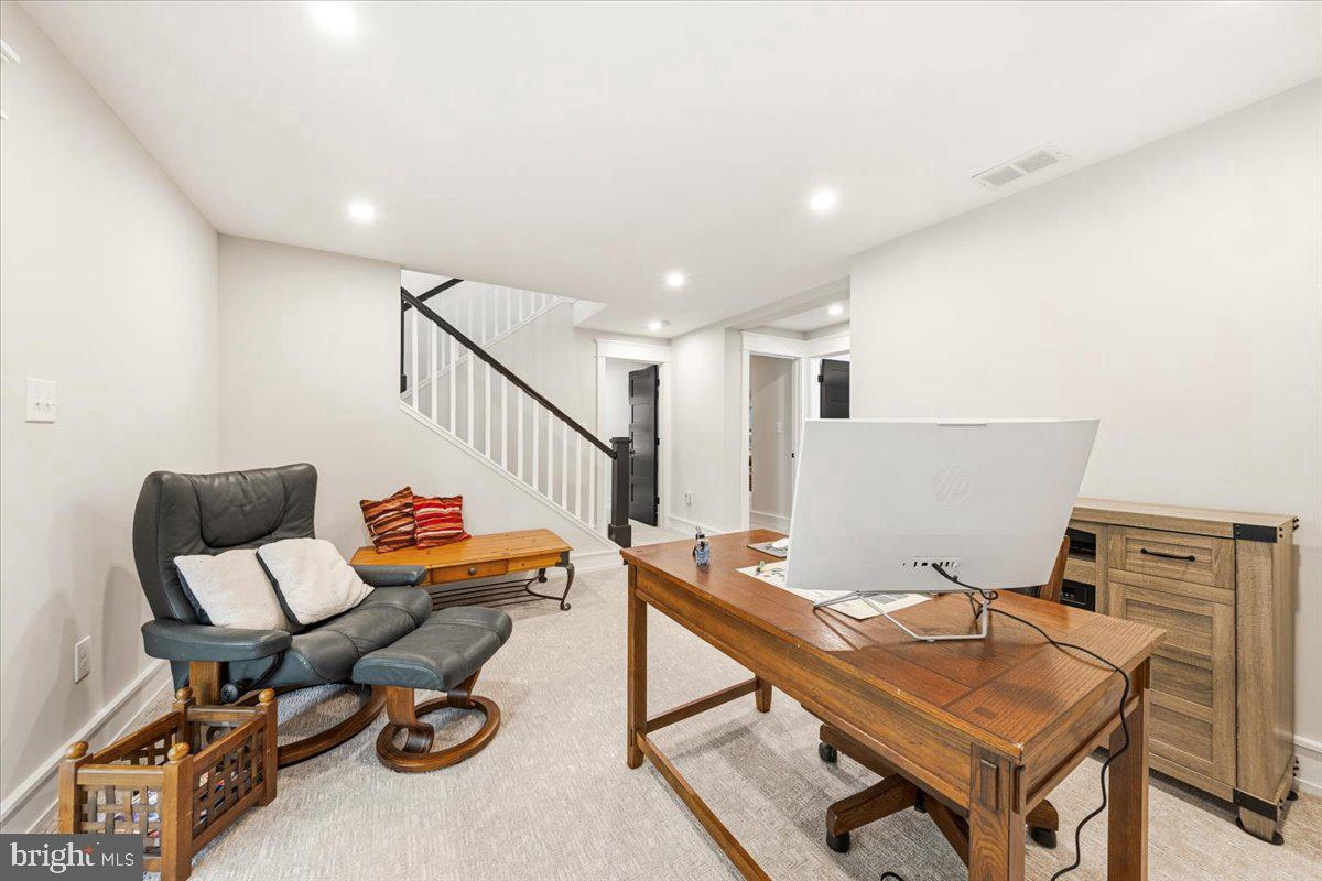 12 Lafayette Ave Property Photo 36