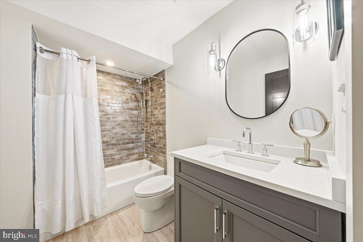 12 Lafayette Ave Property Photo 37