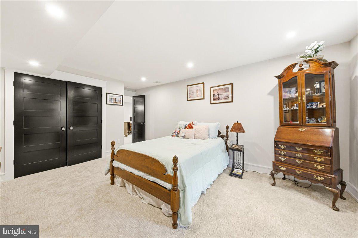 12 Lafayette Ave Property Photo 39