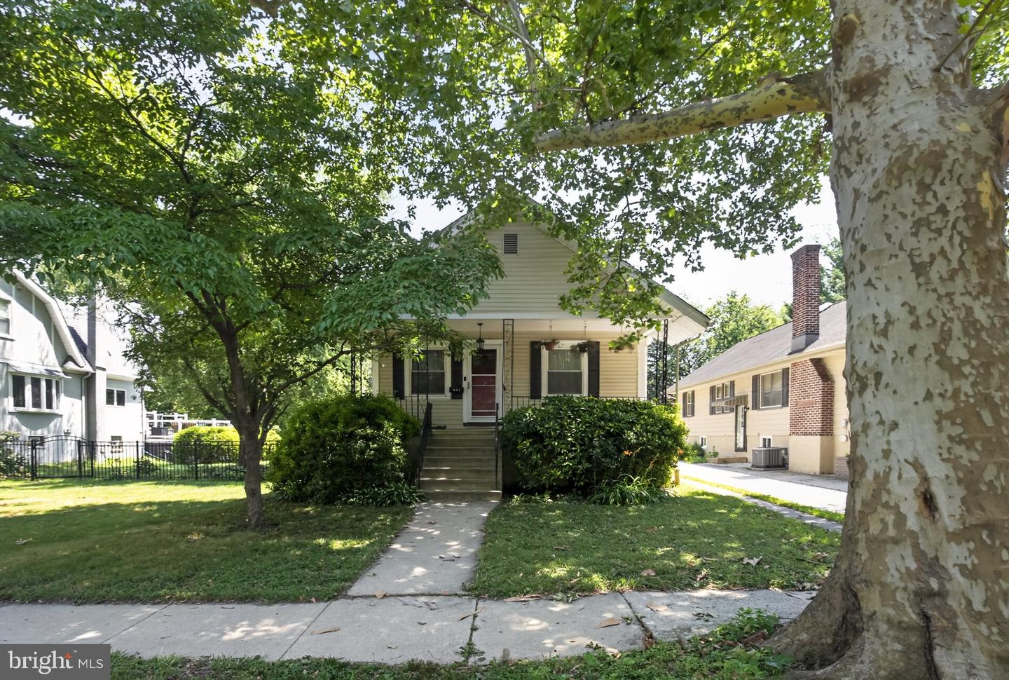 321 VIRGINIA AVE Property Photo 1
