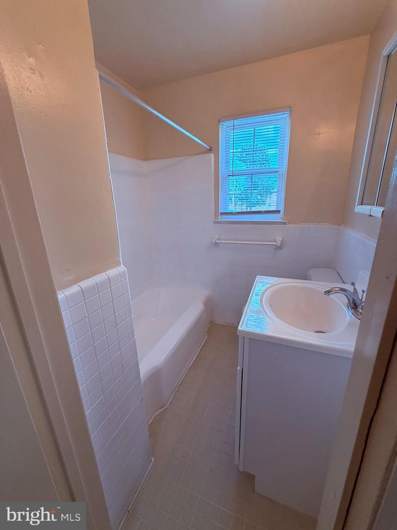 100 Park Blvd #44d Property Photo 7