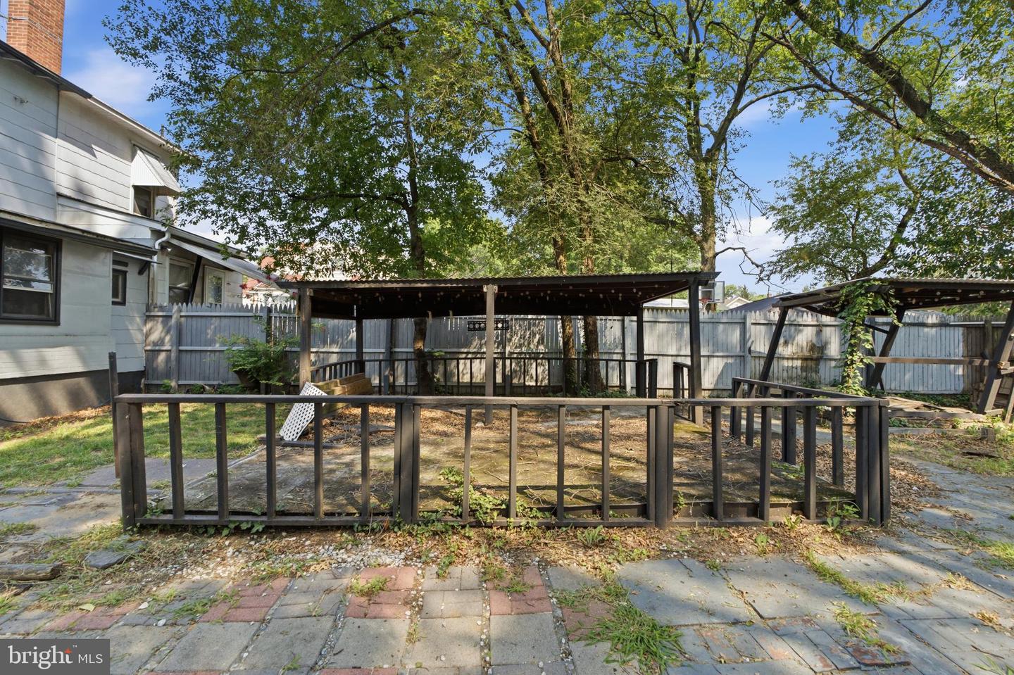 2416 47th St Property Photo 30