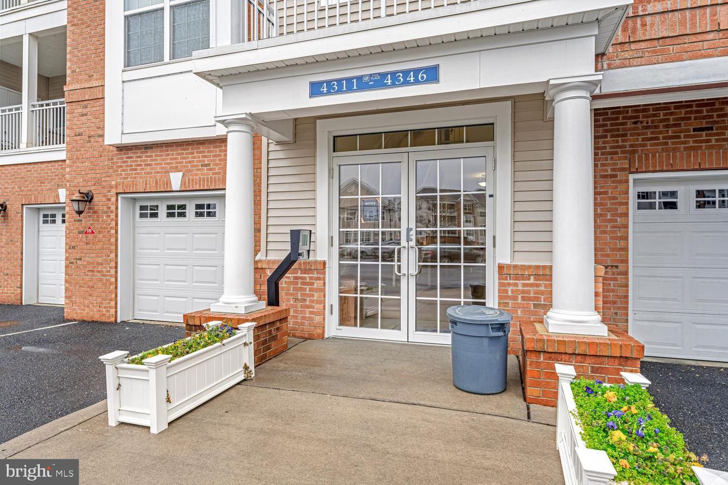 4344 Champions Run Property Photo 7
