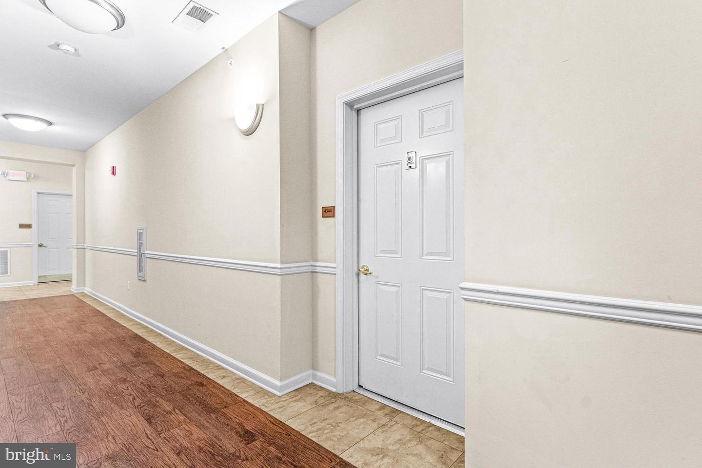 4344 Champions Run Property Photo 9