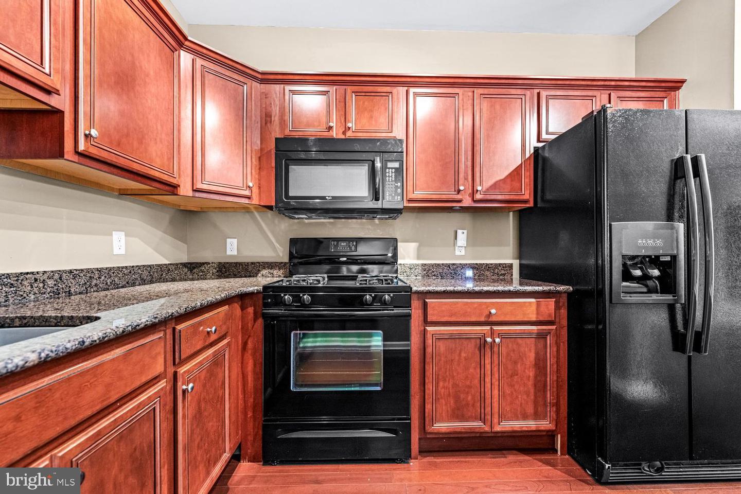 4344 Champions Run Property Photo 12