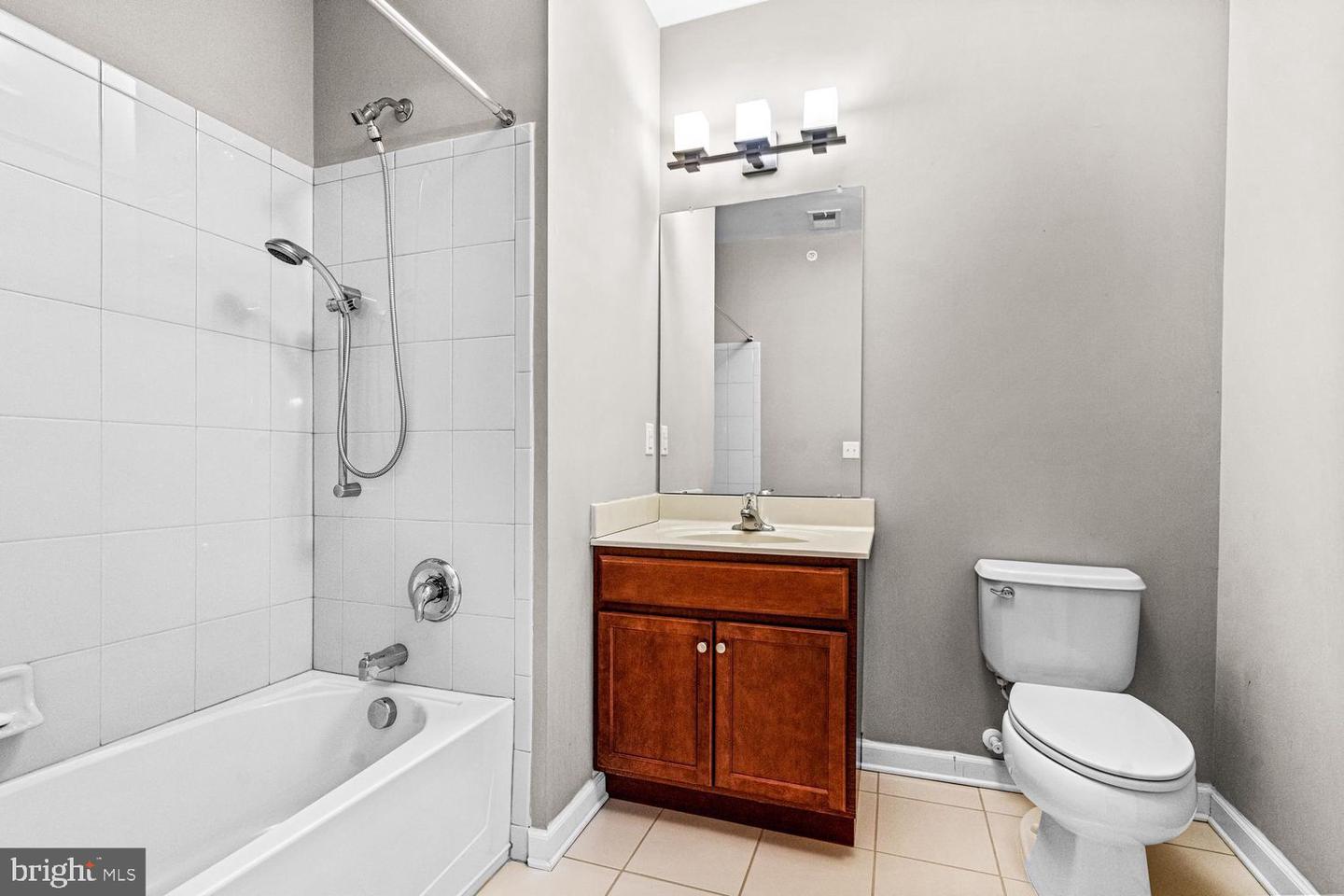 4344 Champions Run Property Photo 15