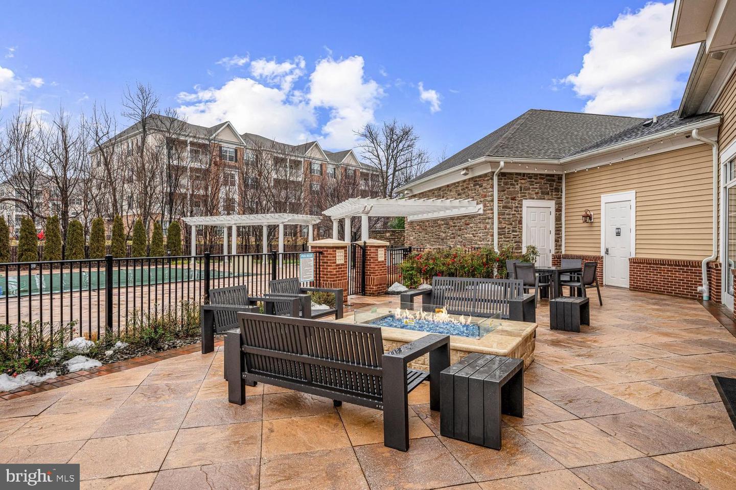 4344 Champions Run Property Photo 39