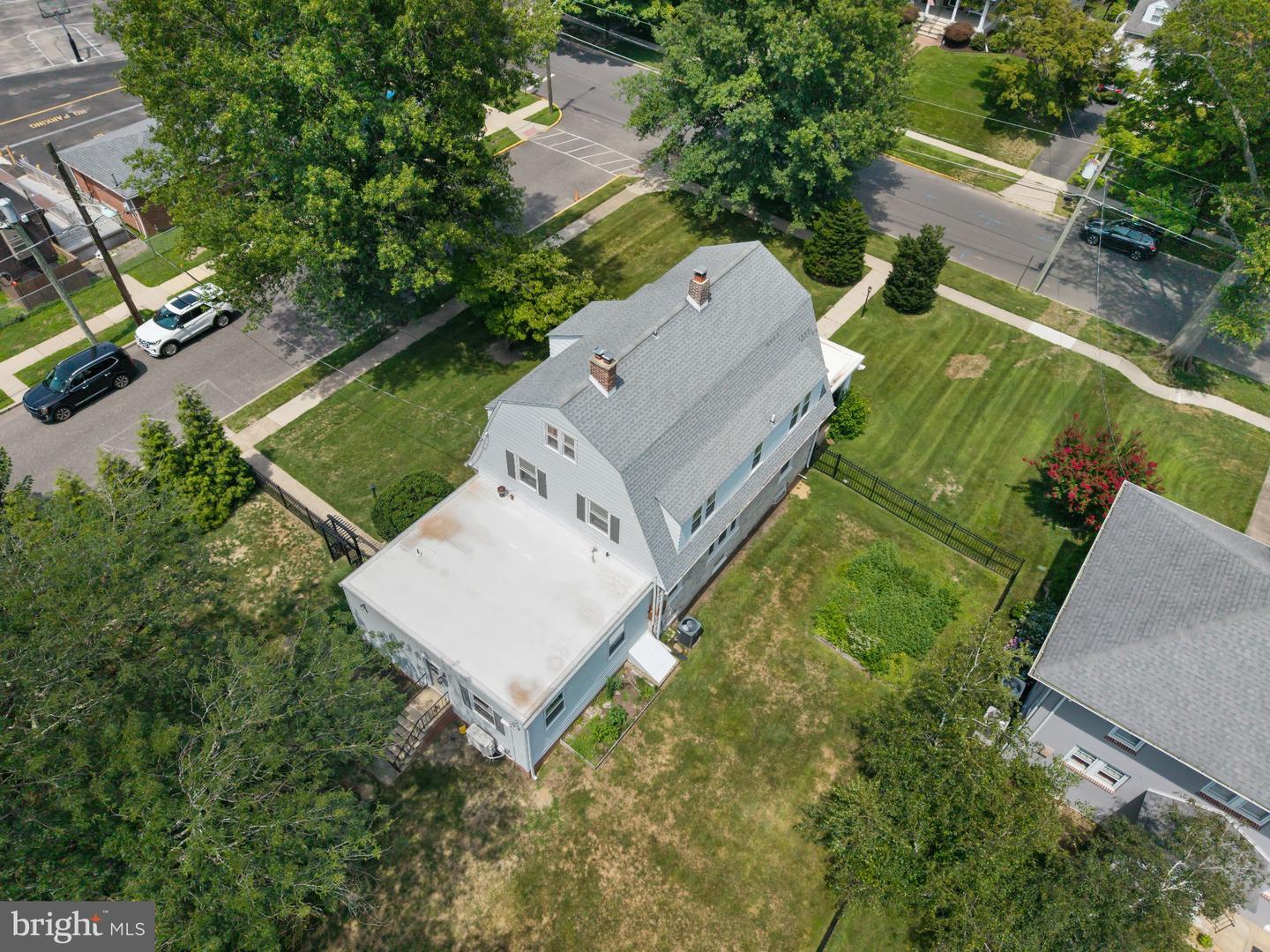 100 3rd Ave Property Photo 25