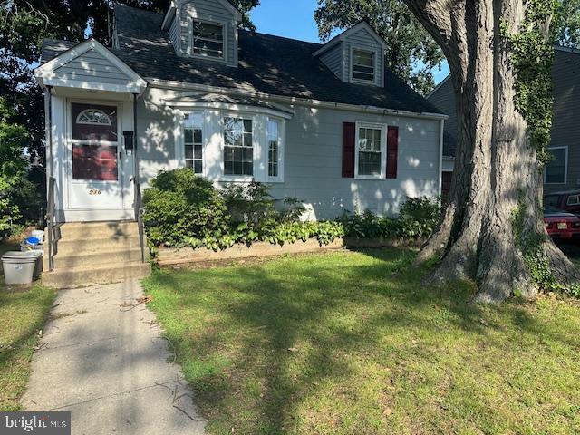 916 MAPLE AVE Property Photo 1