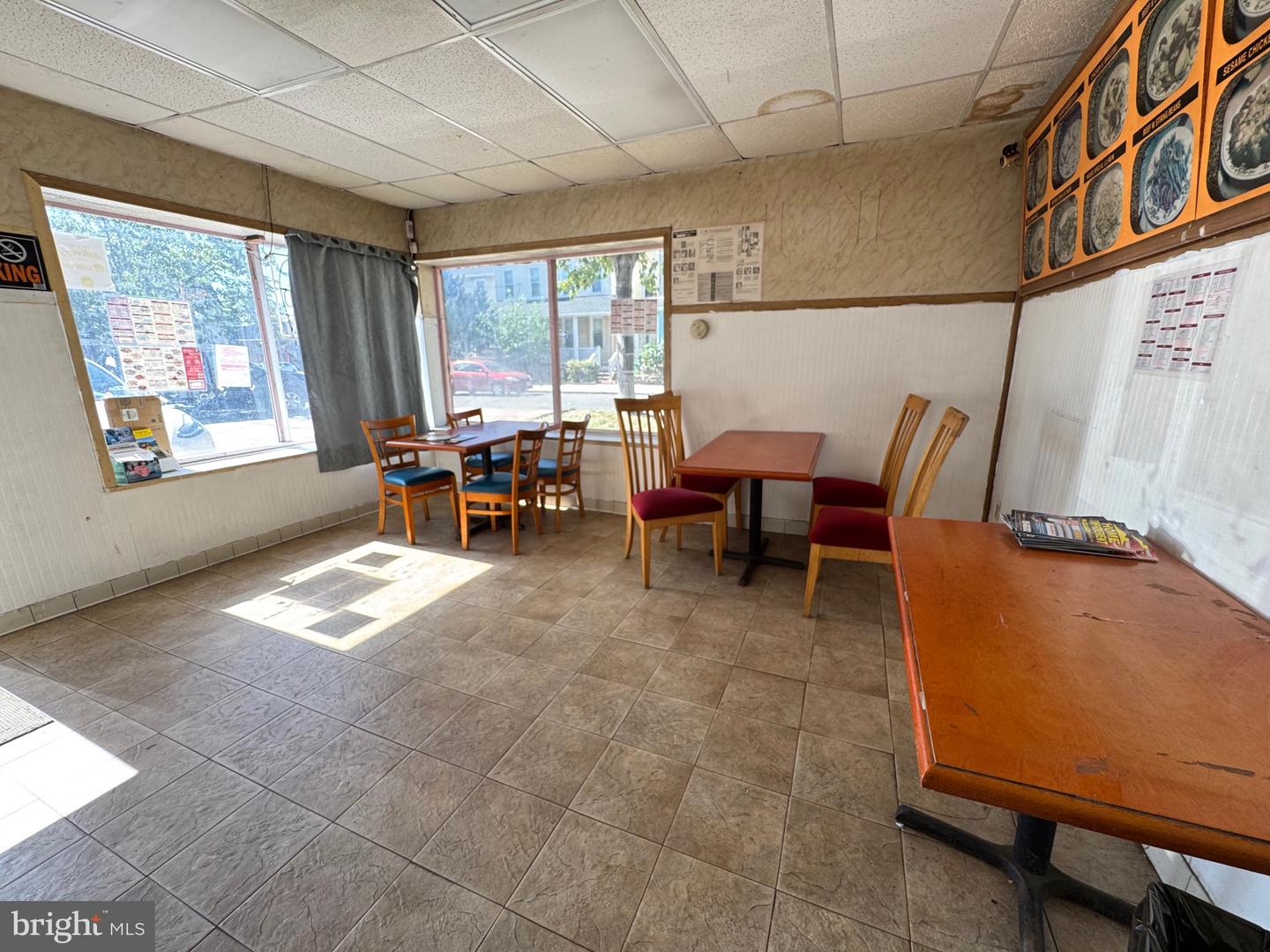 17 S Broadway Property Photo 1