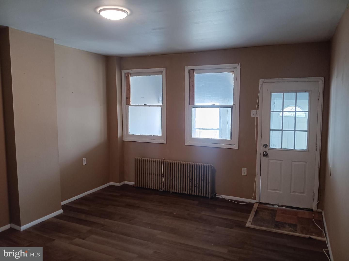 338 Morris St Property Photo 5