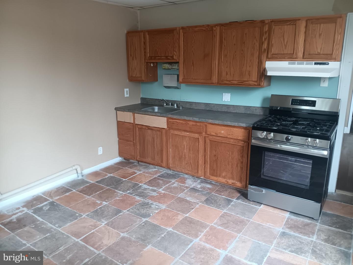 338 Morris St Property Photo 13