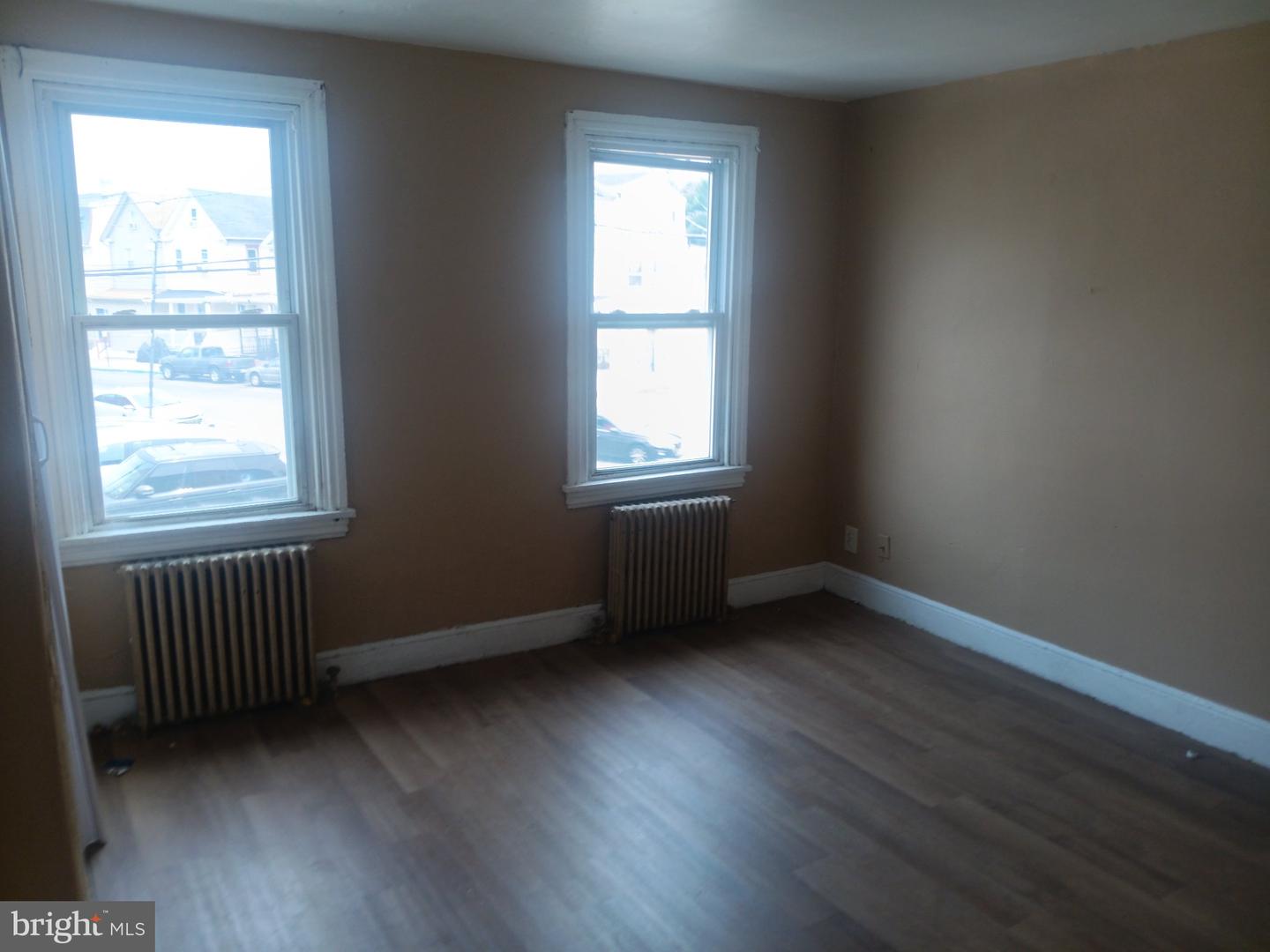338 Morris St Property Photo 16
