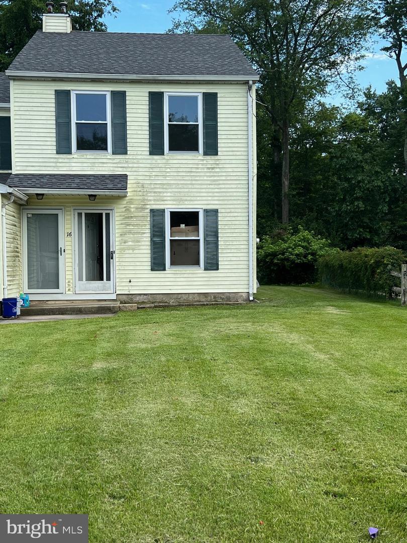 16 Maynard Dr #b Property Photo 1
