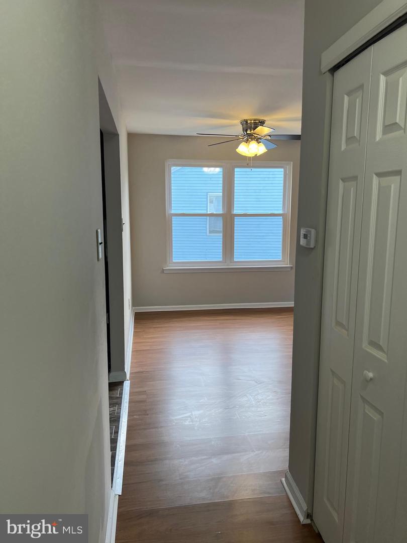 16 Maynard Dr #b Property Photo 12