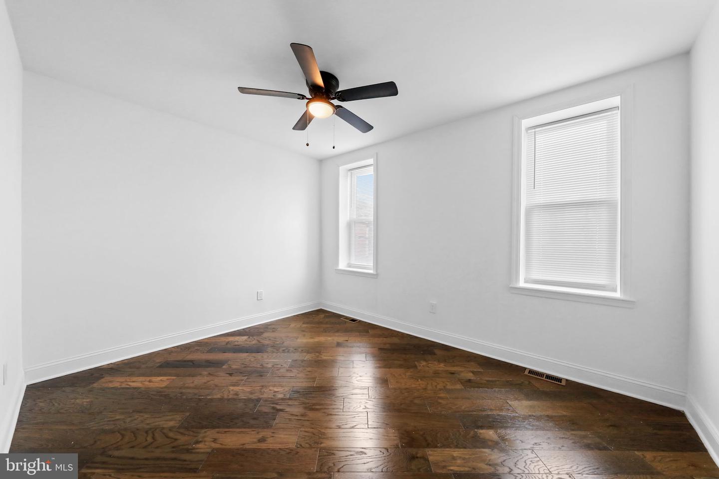 1018 Ramona Gonzalez Street St Property Photo 3