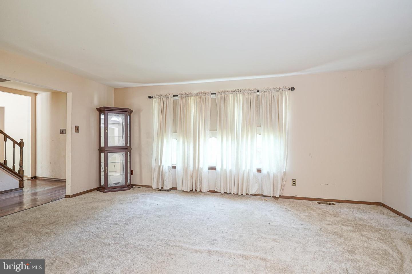 14 Fletcher Blvd Property Photo 6