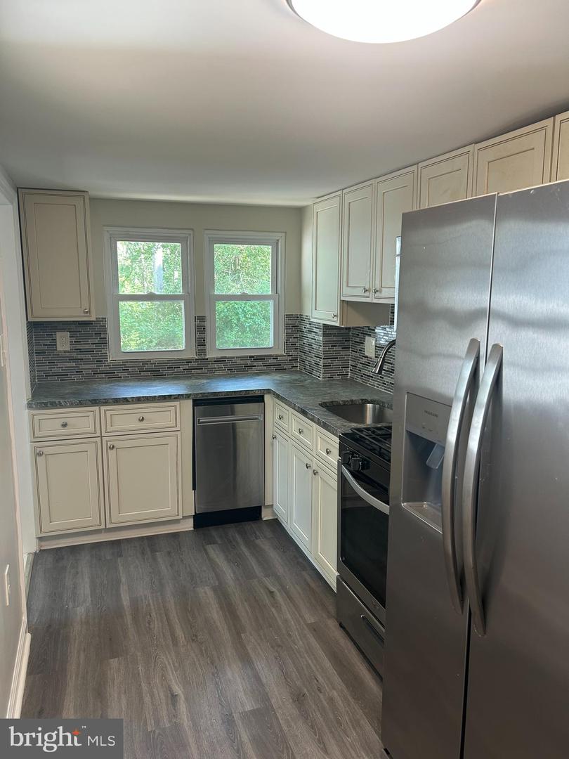 32 Clementon Ave Property Photo 3