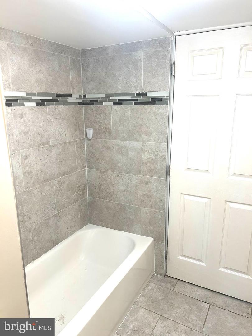 32 Clementon Ave Property Photo 4