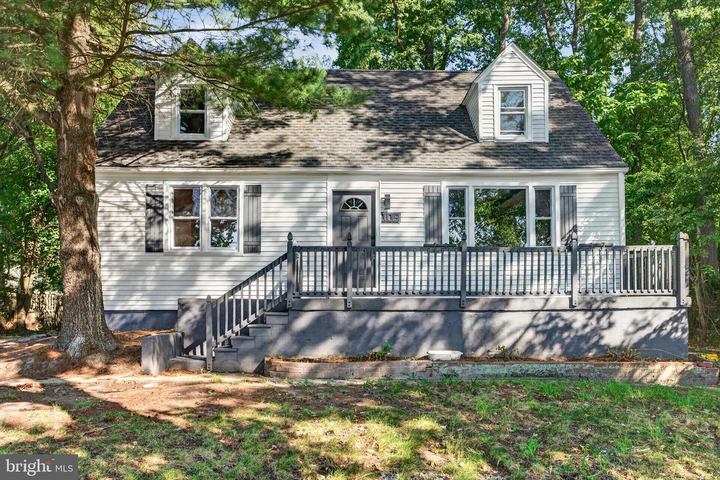 109 WHITE HORSE RD E