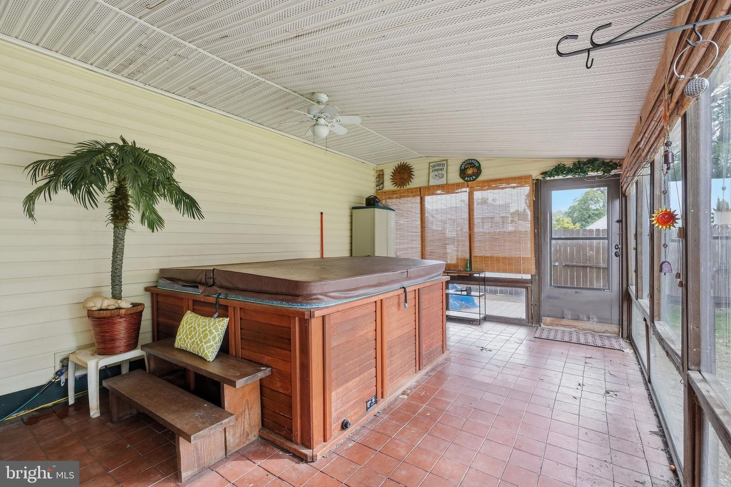 8110 Corbett Rd Property Photo 17