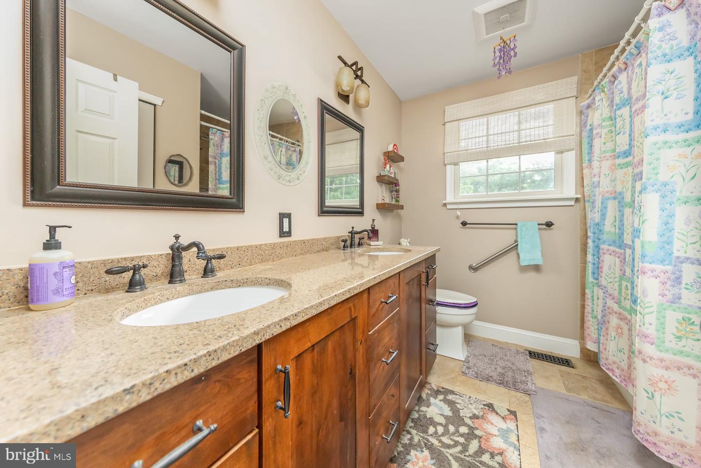 18 Innsbruck Dr Property Photo 19