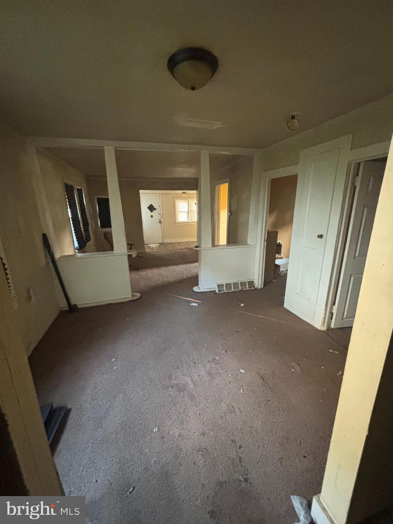 208 Park Ave Property Photo 12