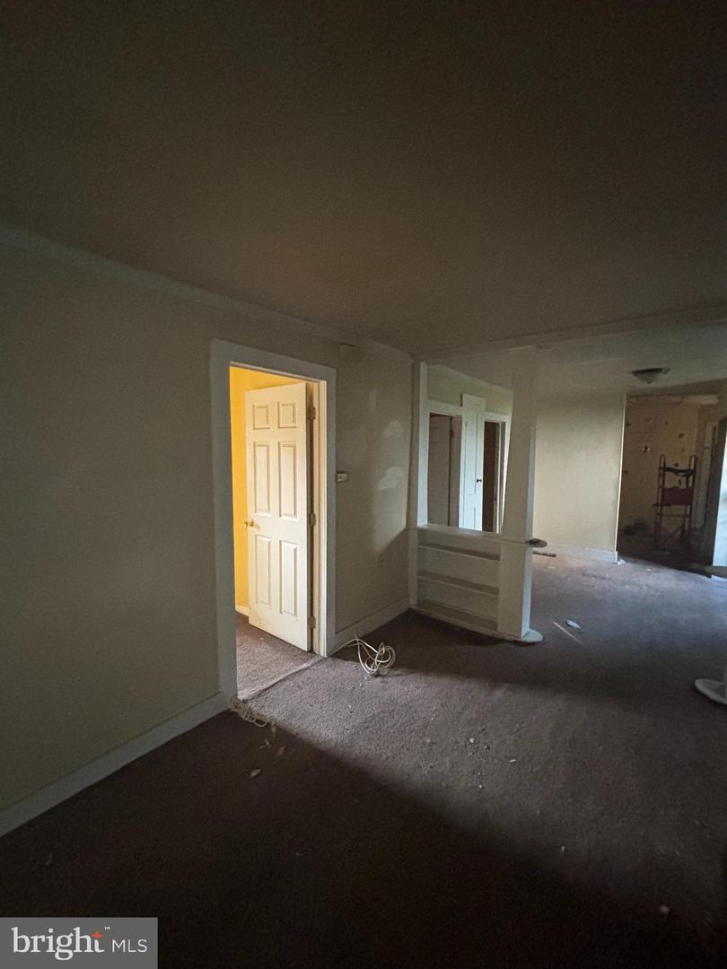 208 Park Ave Property Photo 15