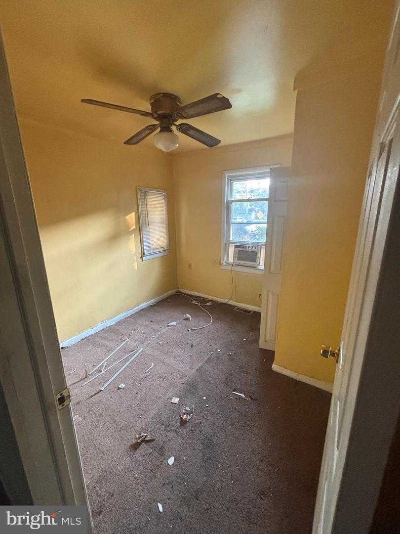 208 Park Ave Property Photo 16
