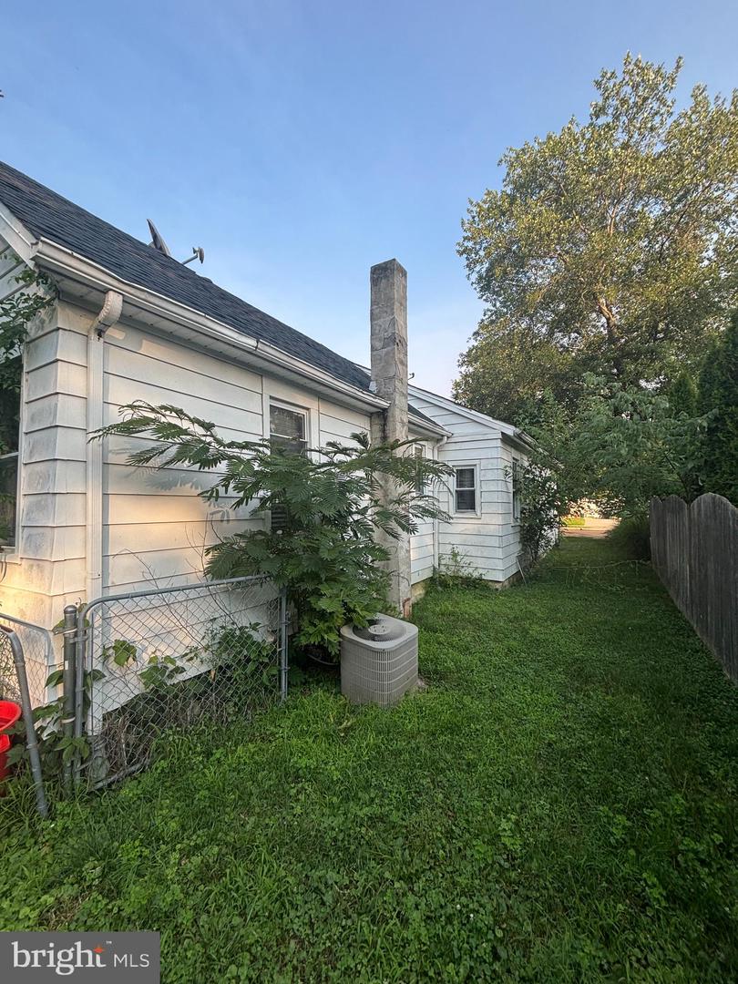 208 Park Ave Property Photo 22