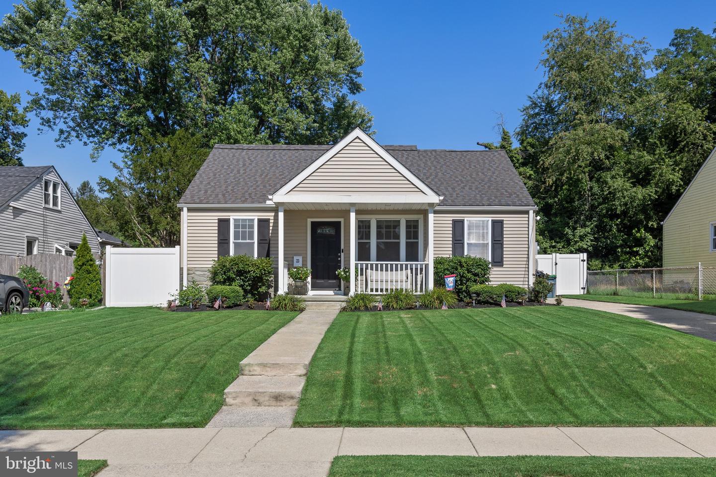 23 PALMWOOD AVE